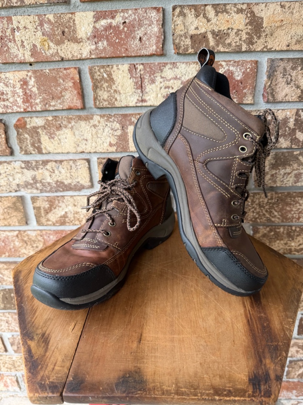 Women’s Ariat Terrain Boots Size 10B Excellent Pre-Loved Condition!